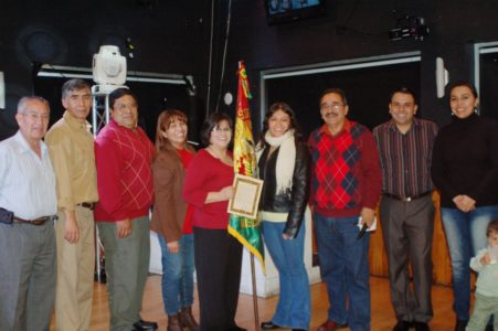 Integrantes de la nueva mesa directiva del Centro de Residentes  Bolivianos en Madison por la gestión 2014-2016.