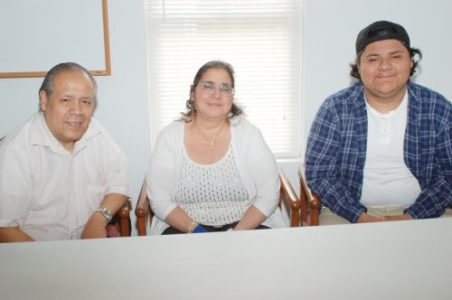  José Robles, Emma Robles y Adrian Martínez de la Radio La Sabrosa