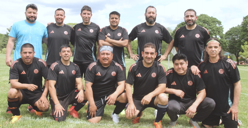 <strong>¡Rodó el balón! Comenzó el Torneo de Veteranos 2025 con 16 equipos en la cancha</strong>