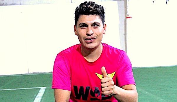 Desde Acapulco hasta la Cima: La Épica Batalla de Osiel Mujica, El Gladiador del Balón que Nunca Se Rinde en las Canchas de Madison.