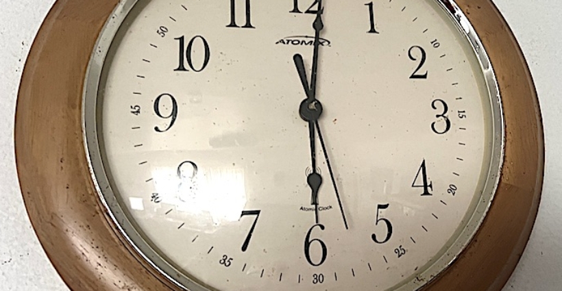 <strong>Hora Extra: EE. UU. Retrasa Relojes al Horario Estándar este 2 de Noviembre</strong>