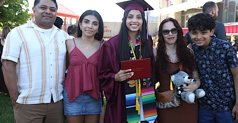 <strong>¡Orgullo y emoción en Madison! Más de 590 estudiantes se gradúan de Middleton High School Clase 2026</strong>