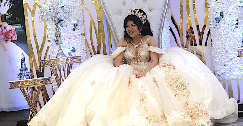Wendy Lascano convierte sus quince años en una noche mágica e inolvidable